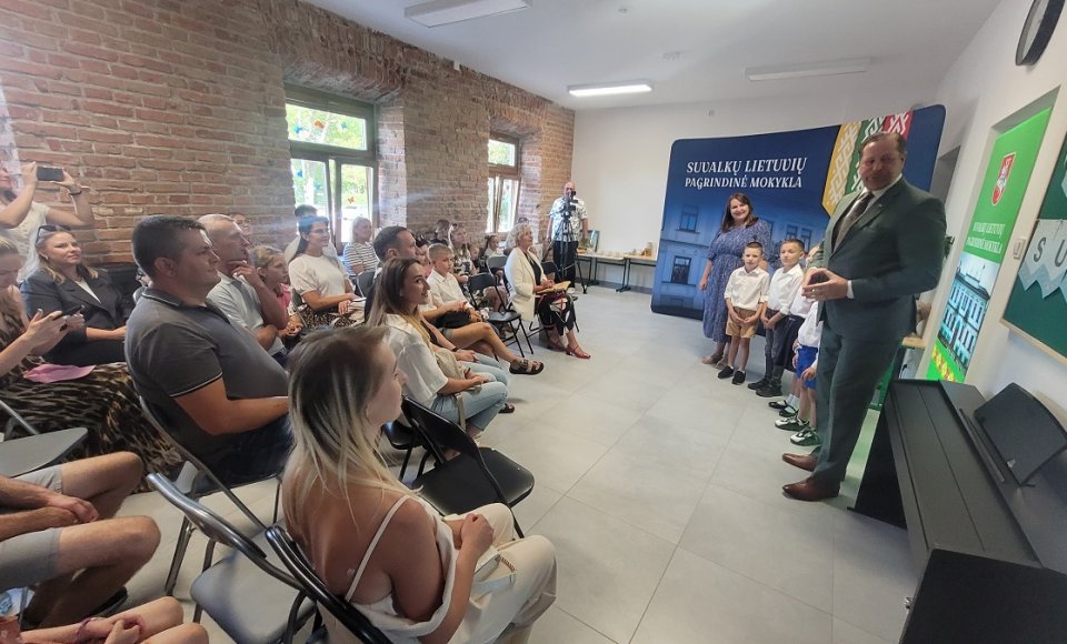 Suvalkų lietuvių pagrindinė mokykla pradėjo antruosius mokslo metus