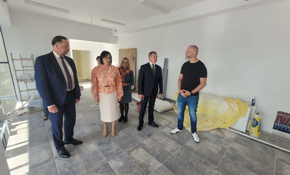 LR ŠMSM ministrė Raminta Popovienė lankėsi Suvalkų lietuviškoje mokykloje.