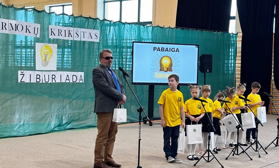 „Žiburio“ mokyklos pirmokų krikštas